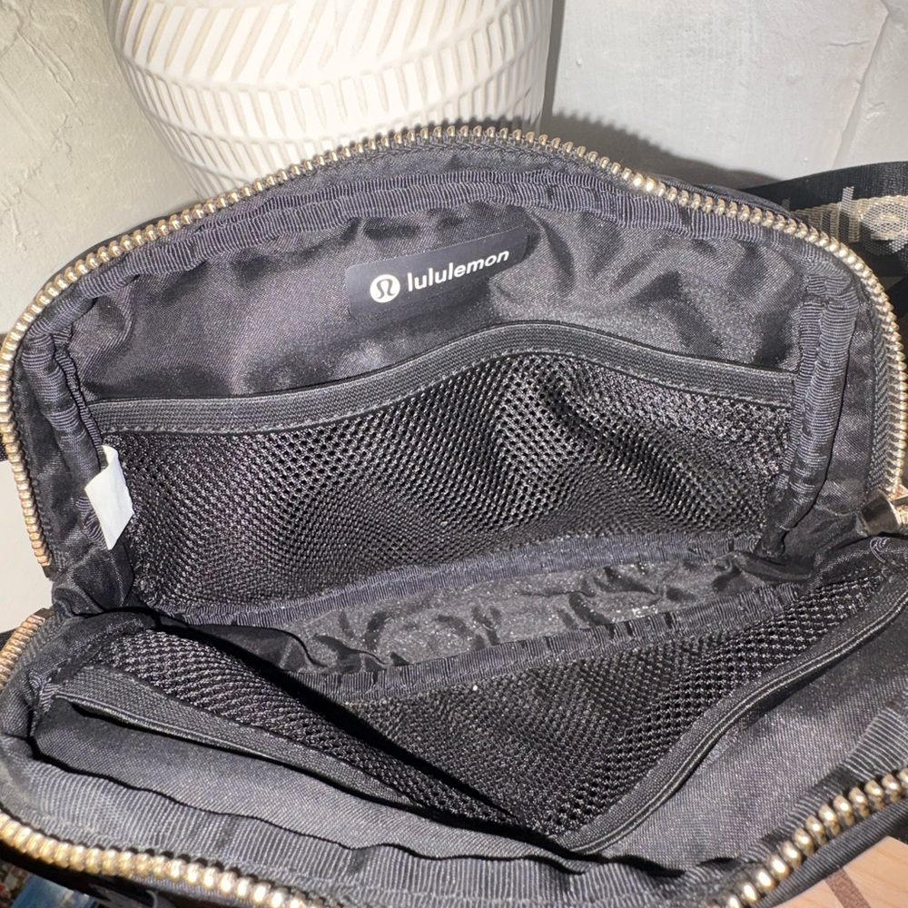 Lululemon Everywhere Belt Bag 1L in black with gold hardware. - Picture 3 of 3